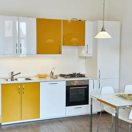 Xenia Apartments - Two-room Apartment in Fondazione Prada-2